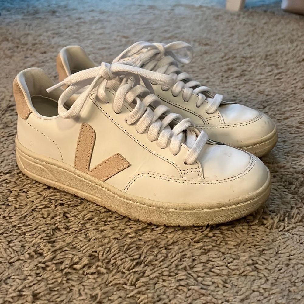 Veja V-12
